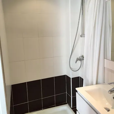 Apartment Studio Raymond Poincare
